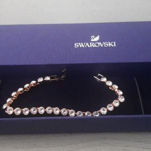 Stunning Swarovski rose gold tennis bracelet1